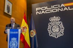 POLICIA NACIONAL SALON MADRID baja 032