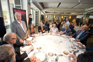 El Presidente D. Jesús Franco tomó la palabra durante la celebración del almuerzo en el prestigioso restaurante José Luis para lanzar el mensaje de política de solidaridad e identificación de la firma con las necesidades de los operadores y distribuidores.